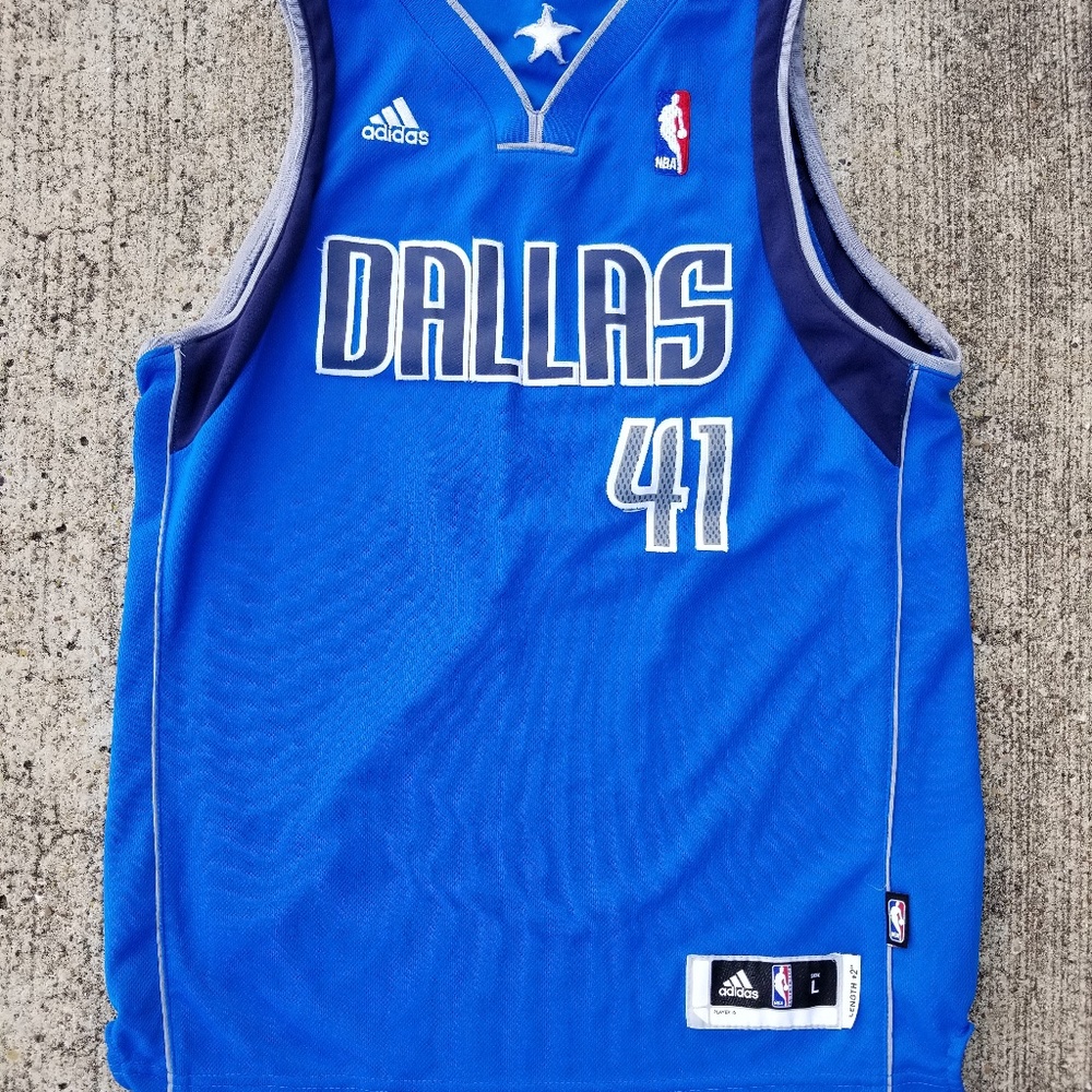 Dirk Nowitzki Dallas Mavericks away/visitor jersey